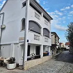 Roko Biograd Na Moru