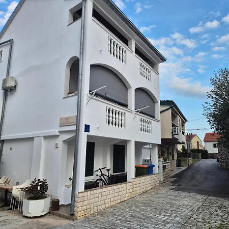Roko Biograd Na Moru