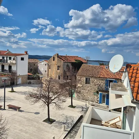 Roko Biograd Na Moru