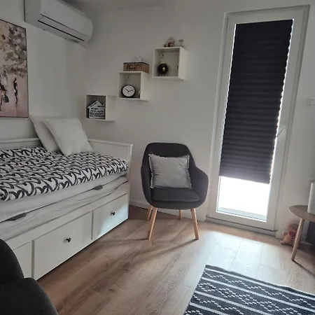 Roko Lägenhet Biograd Na Moru